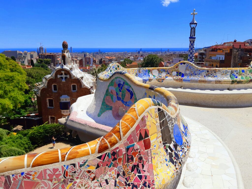 Parc Guell in Barcelona - Parco Güell a Barcellona - Parc Guelle à Barcelone - スペイン、バルセロナのグエル公園を探索 - Park Güell en Barcelona