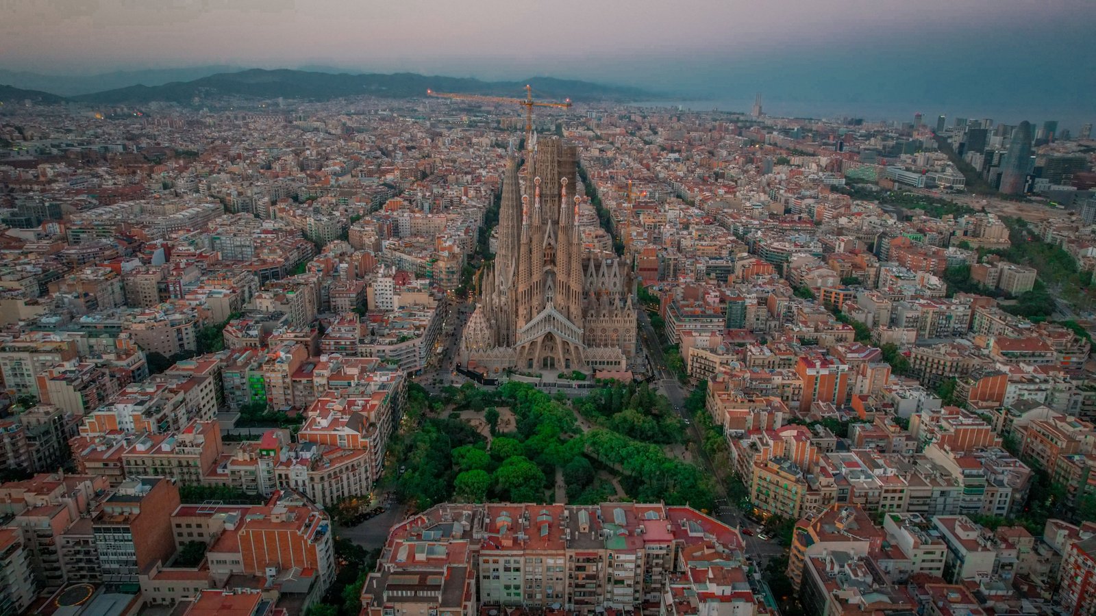 Sagrada Família Without Booking Tickets in Advance